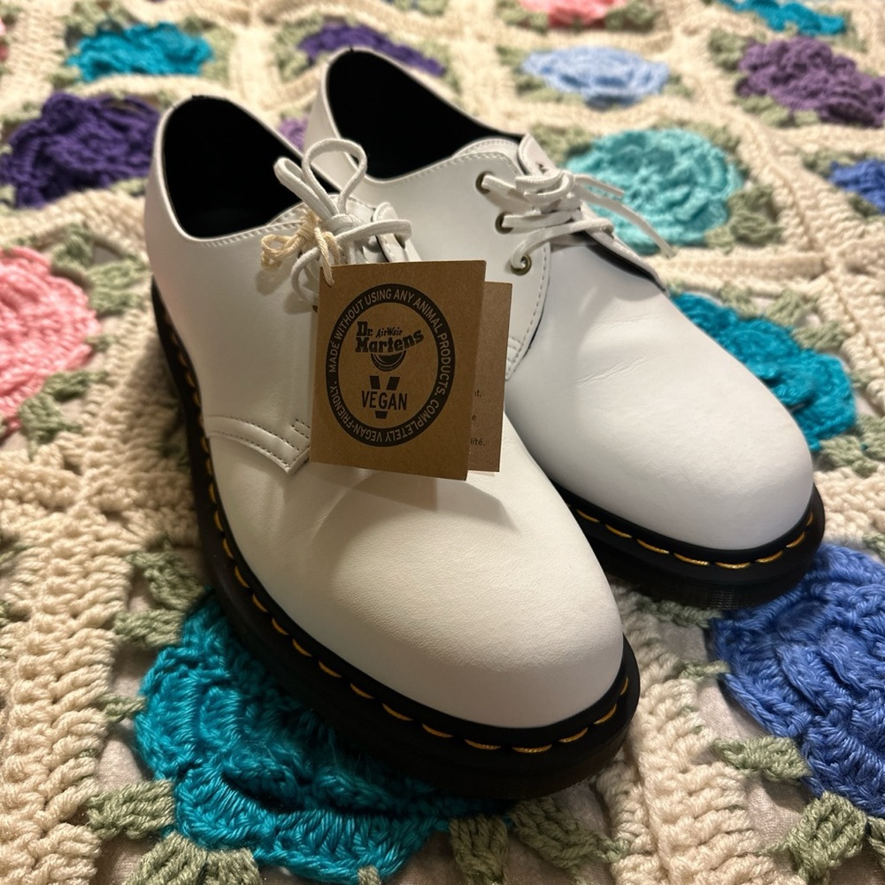 Dr. Martens White Croc Low Top Patent Leather